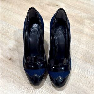 Tory Burch closed toe Navy Blue and black heels business wear acadamia